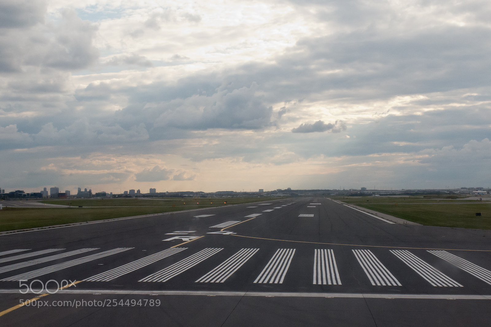 Canon PowerShot G16 sample photo. Runway 24 right photography