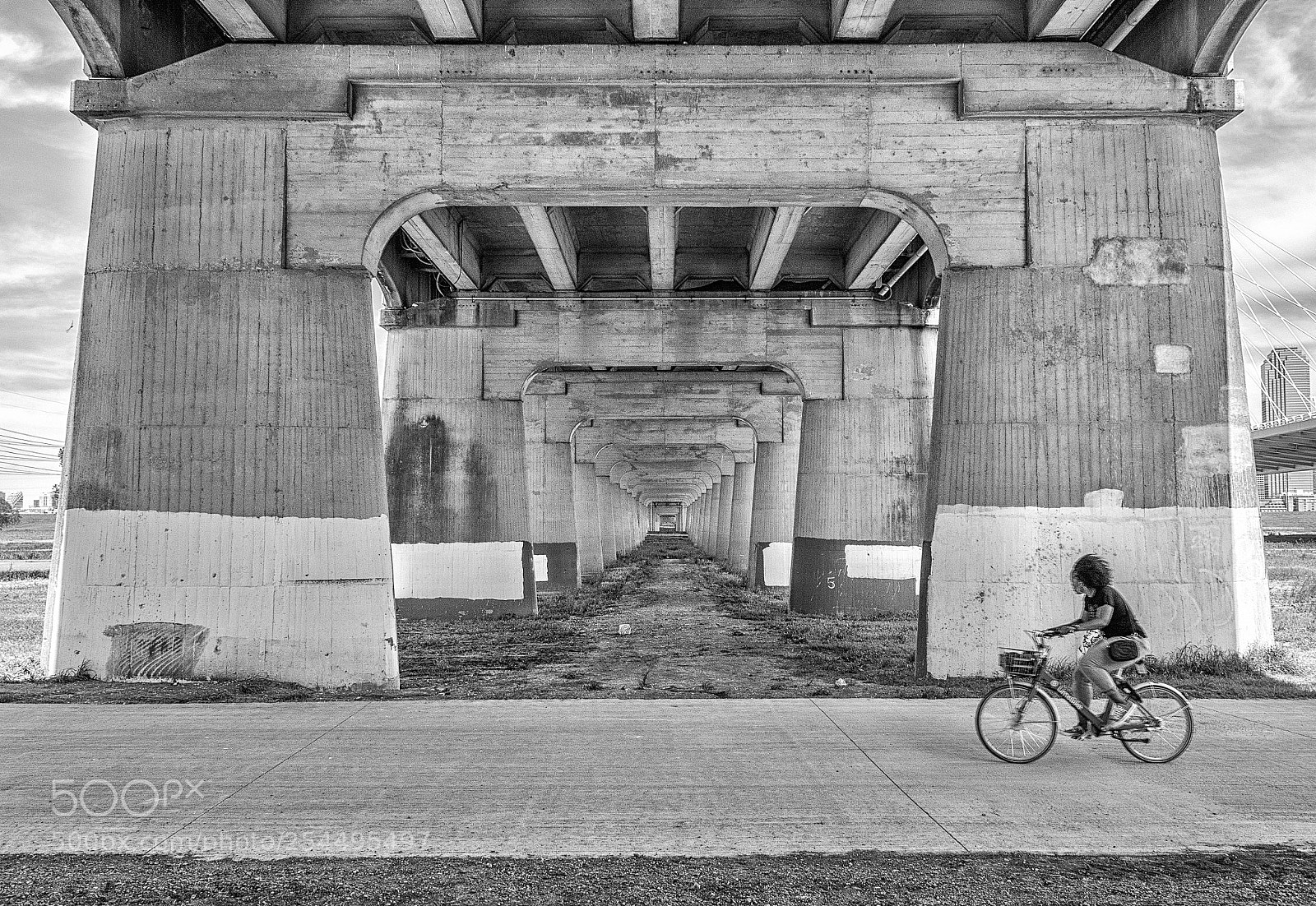 Nikon D5100 sample photo. Under the bridge the photography