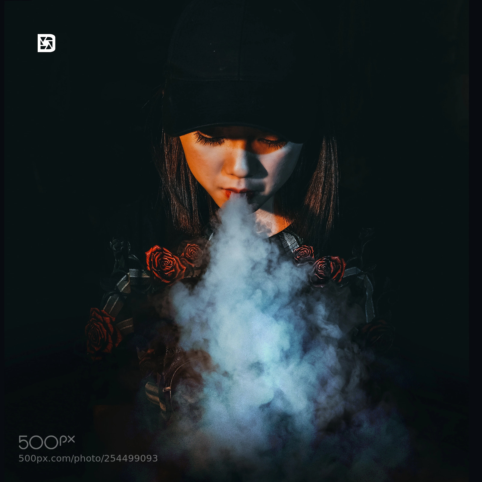Fujifilm X-T1 sample photo. Girl with smoke light photography