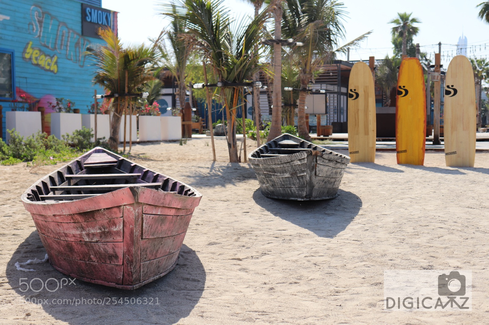 Canon EOS 77D (EOS 9000D / EOS 770D) sample photo. The boat is sinking..  photography