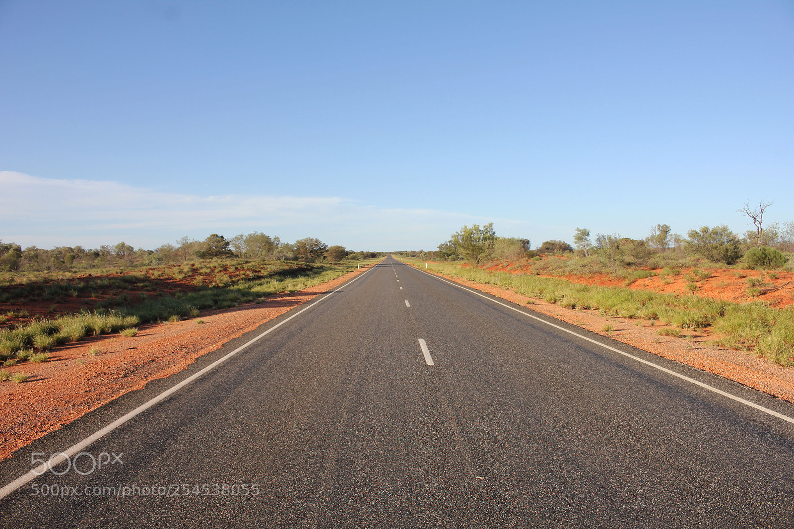 Canon EOS 550D (EOS Rebel T2i / EOS Kiss X4) sample photo. The long road photography