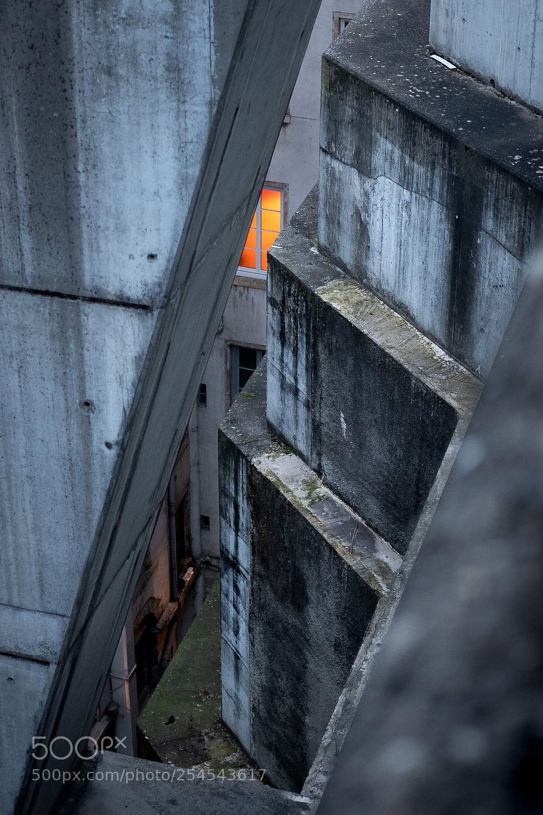 Fujifilm X-Pro2 sample photo. Light in concrete photography