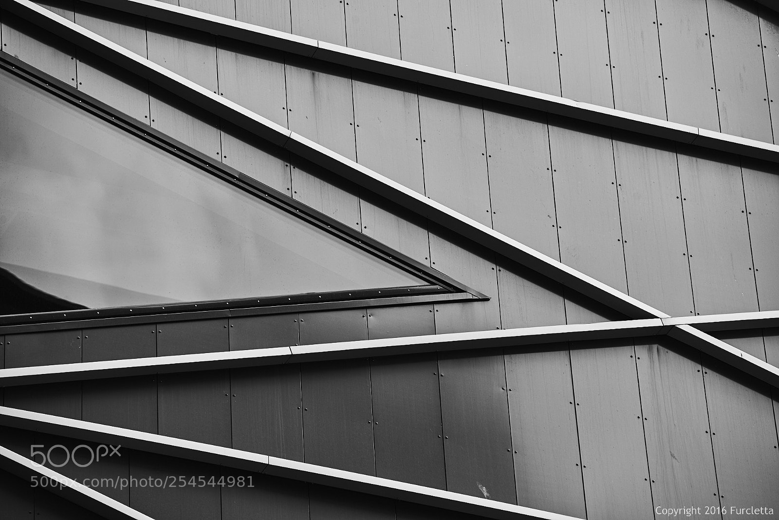 Nikon D800 sample photo. Triangles & crossings photography