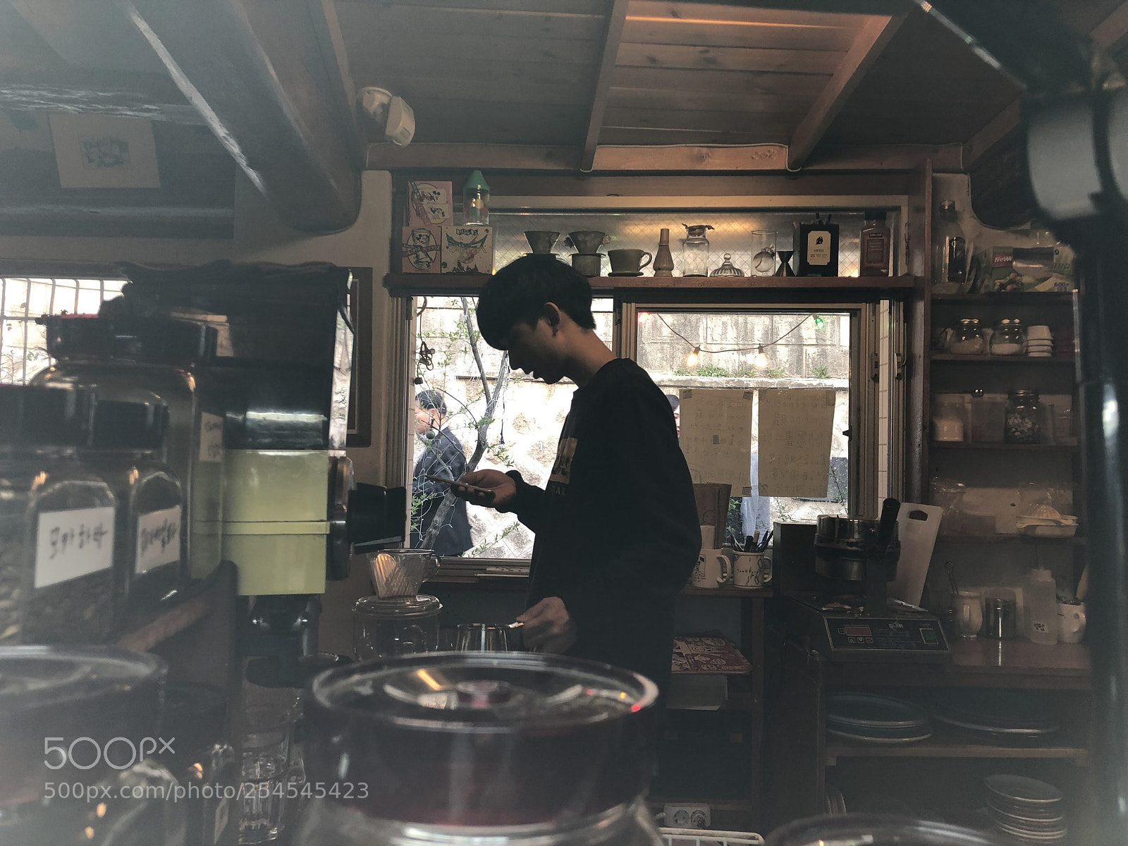 Apple iPhone X sample photo. Thinking of photography
