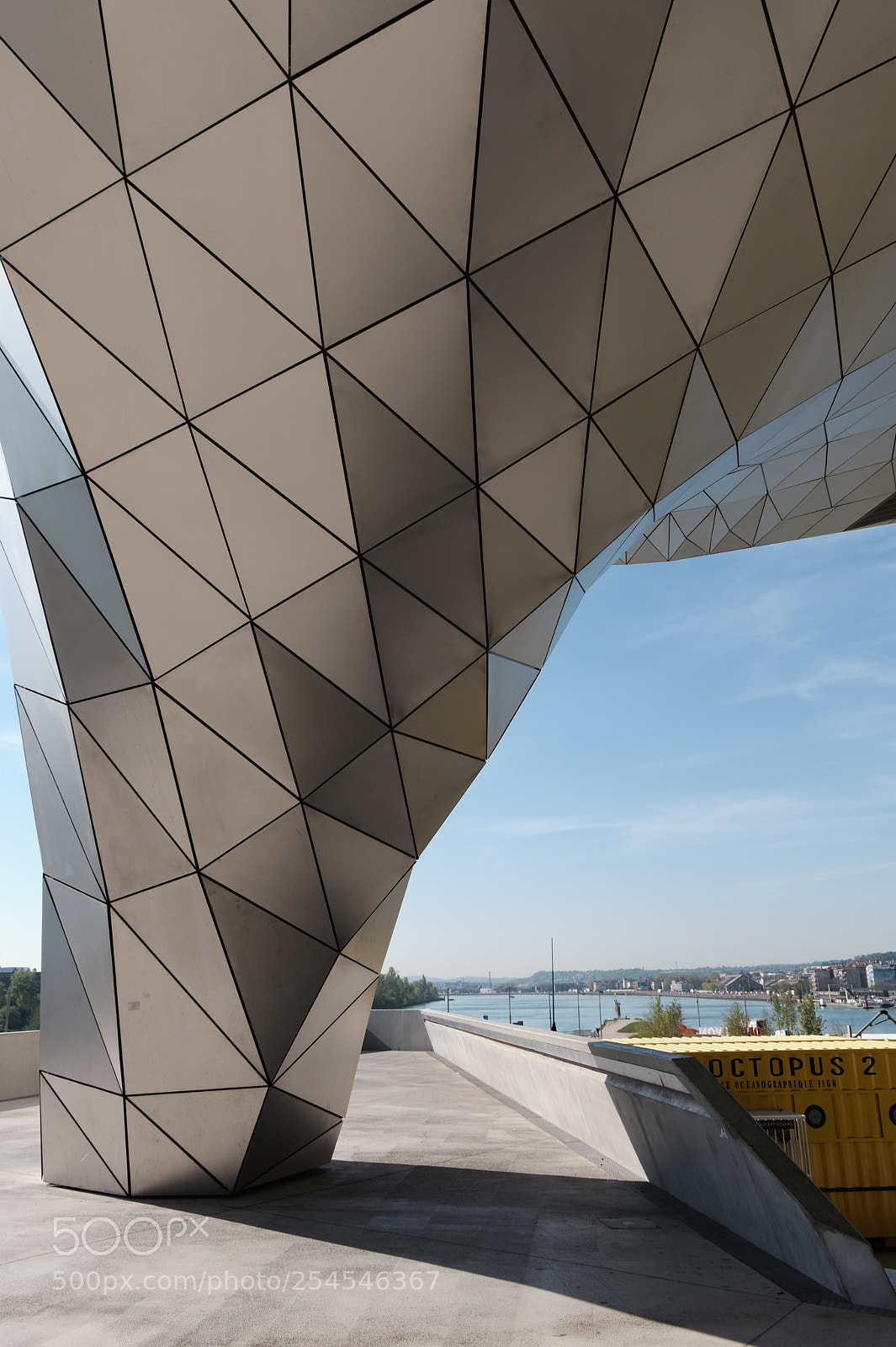 Fujifilm X-T20 sample photo. Musée des confluences photography