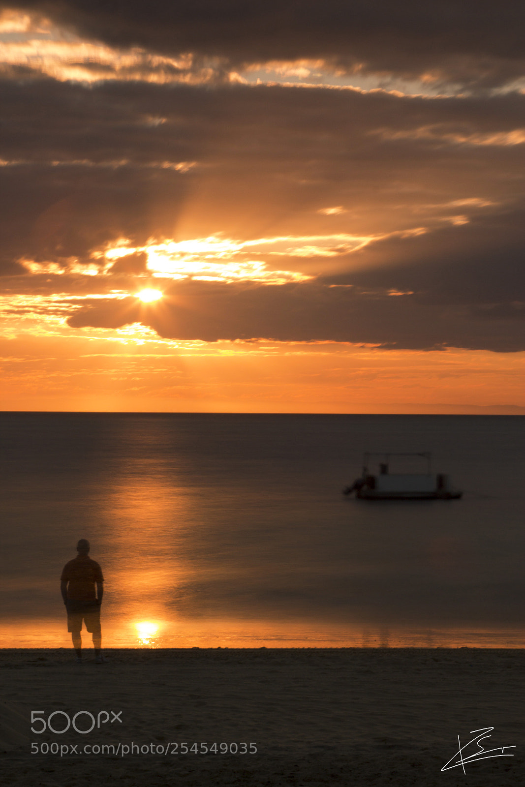 Canon EOS 600D (Rebel EOS T3i / EOS Kiss X5) sample photo. Sunset ghost photography