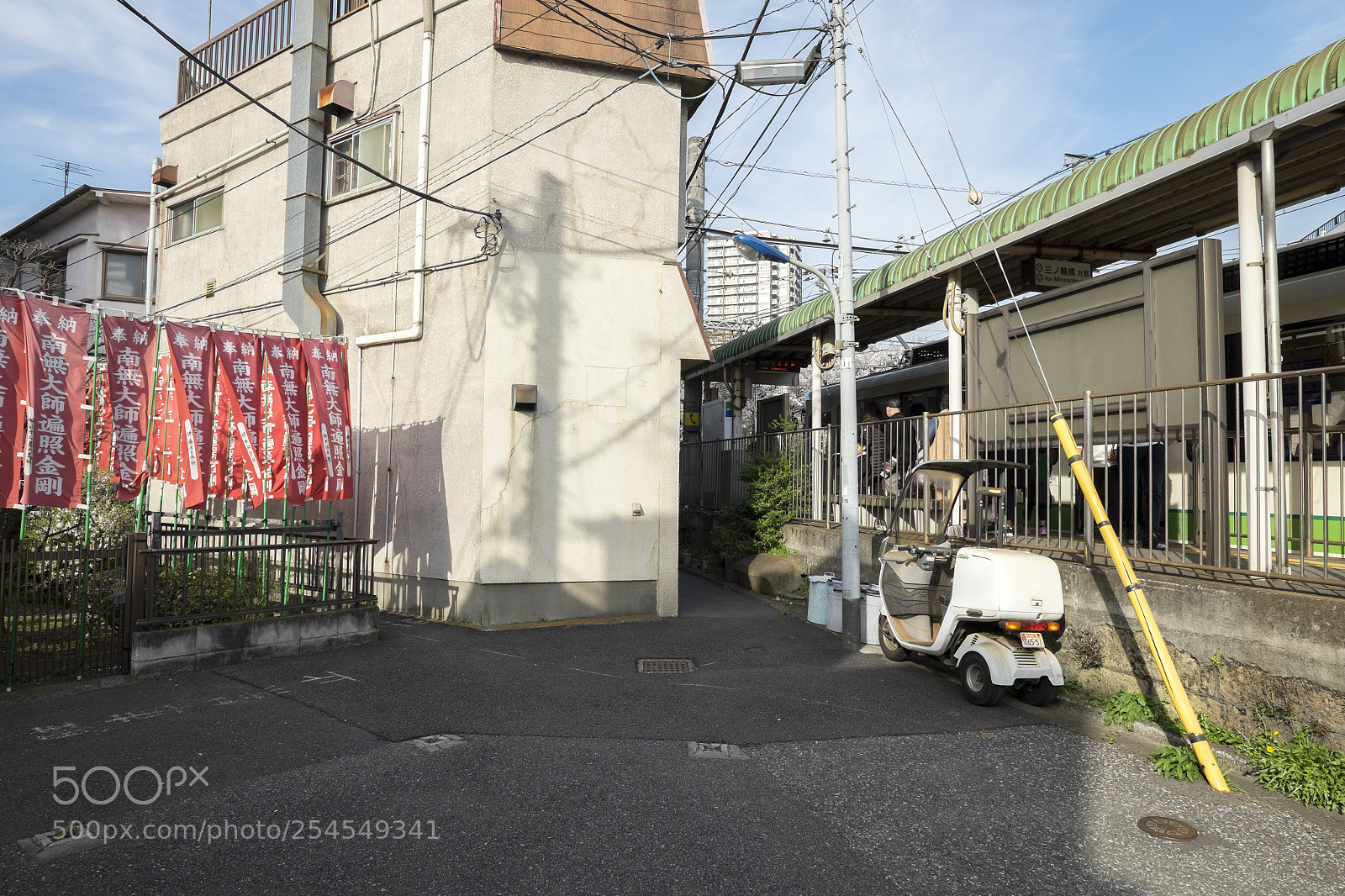 Fujifilm X-T1 sample photo. Tokyo.北区滝野川　飛鳥山駅 photography