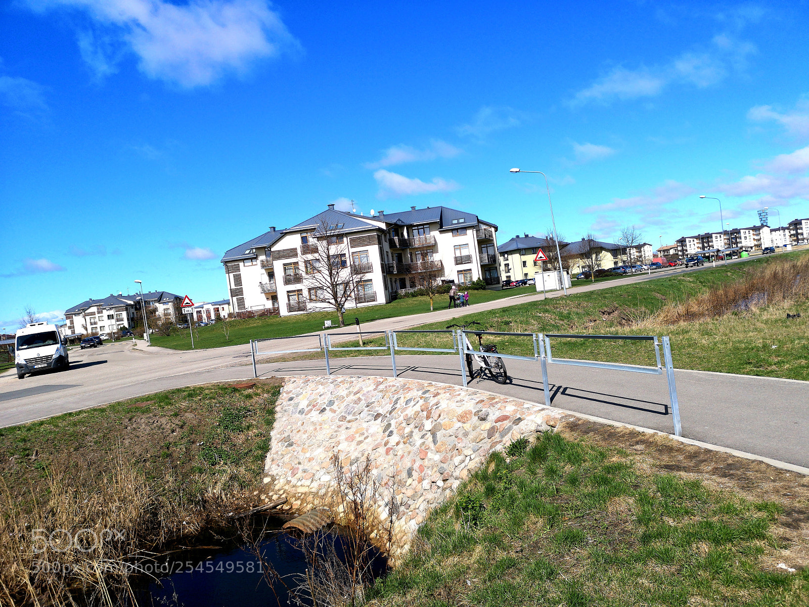 HUAWEI CLT-L29 sample photo. Windy day photography