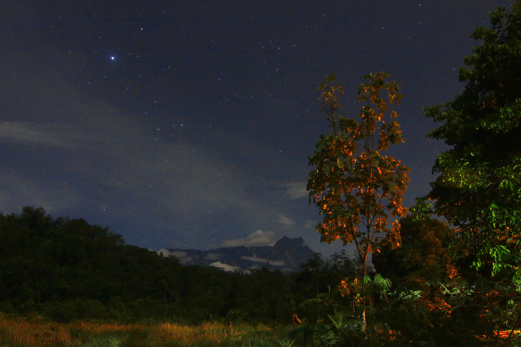 Canon EOS 550D (EOS Rebel T2i / EOS Kiss X4) sample photo. Mt. kinabalu at kg. taginambur, kota belud photography