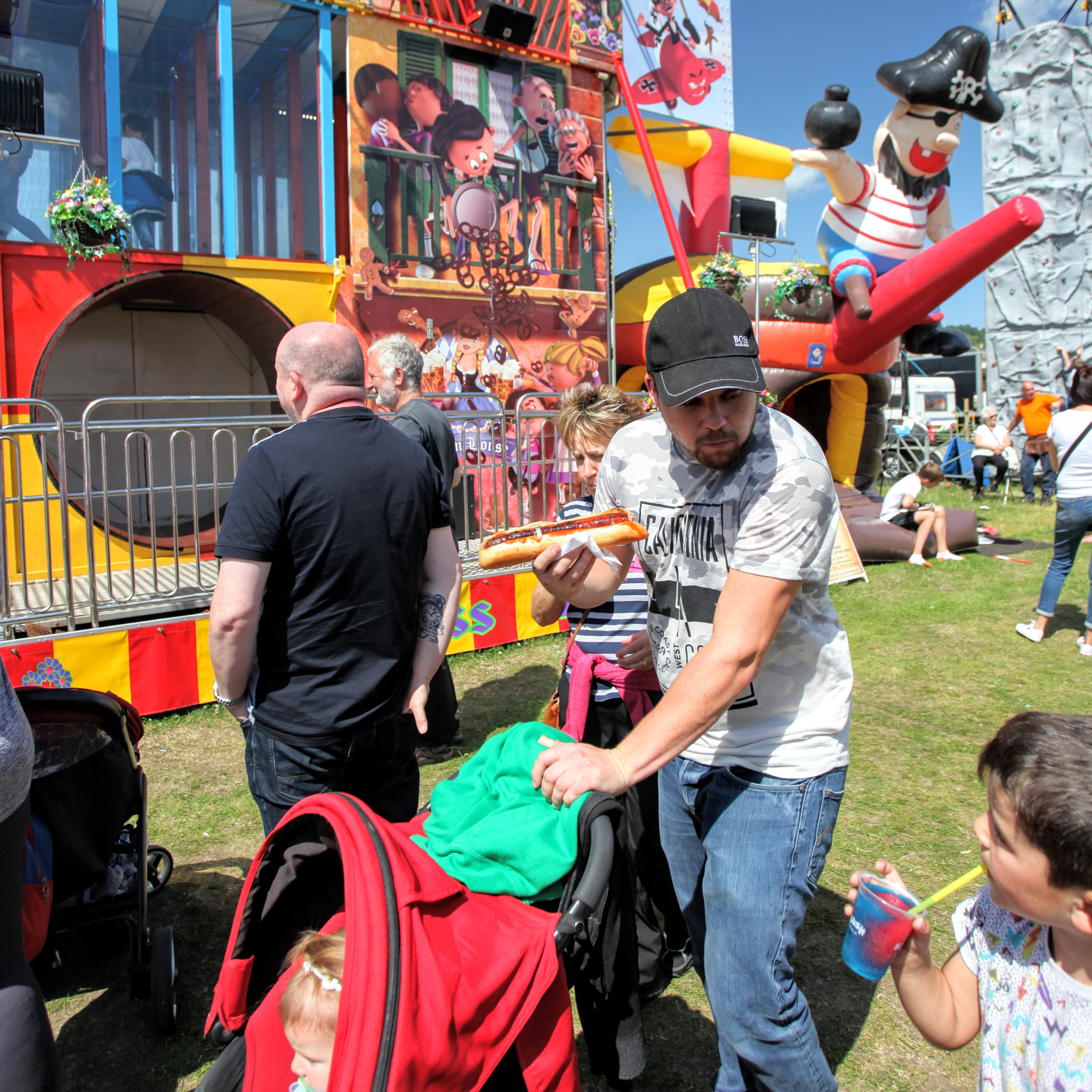 Canon EOS 5D Mark II sample photo. Funfair in forth of firth photography