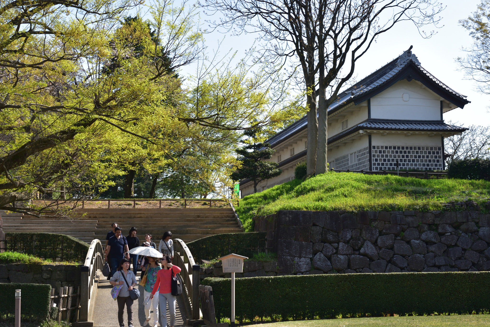 Nikon AF-S Micro-Nikkor 60mm F2.8G ED sample photo. 極楽橋と三十間長屋 金沢城公園 photography