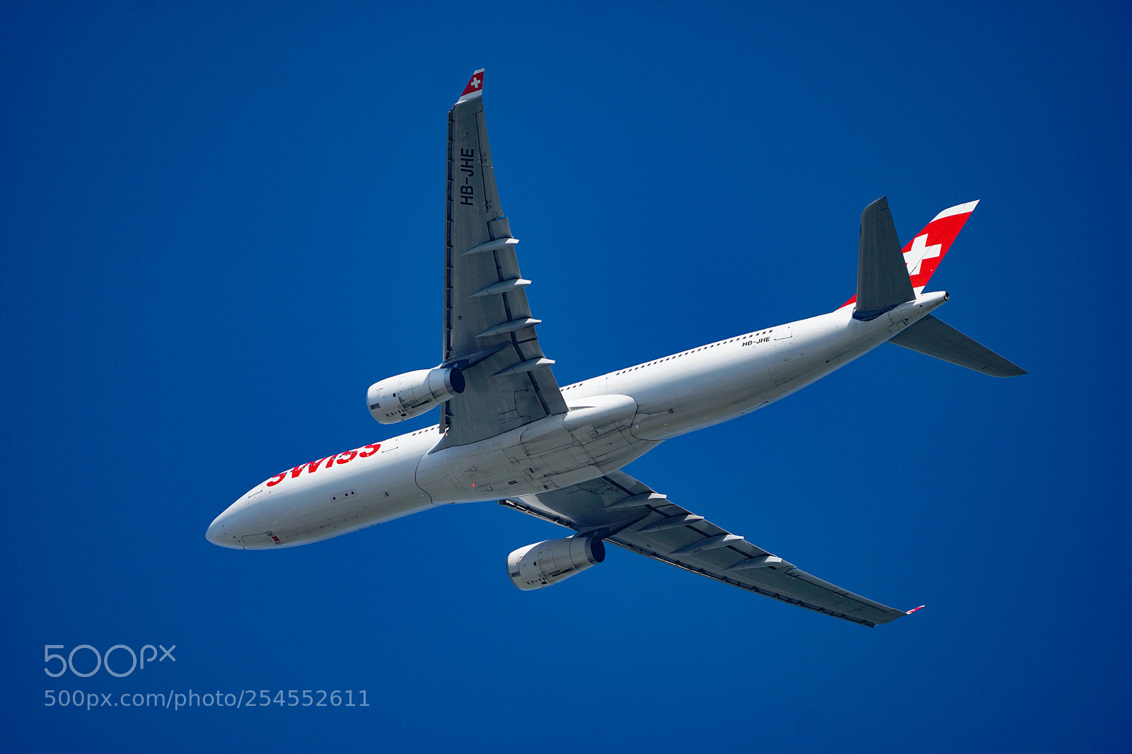 Sony a6500 sample photo. Swiss airbus a330-343 hb-jhe photography