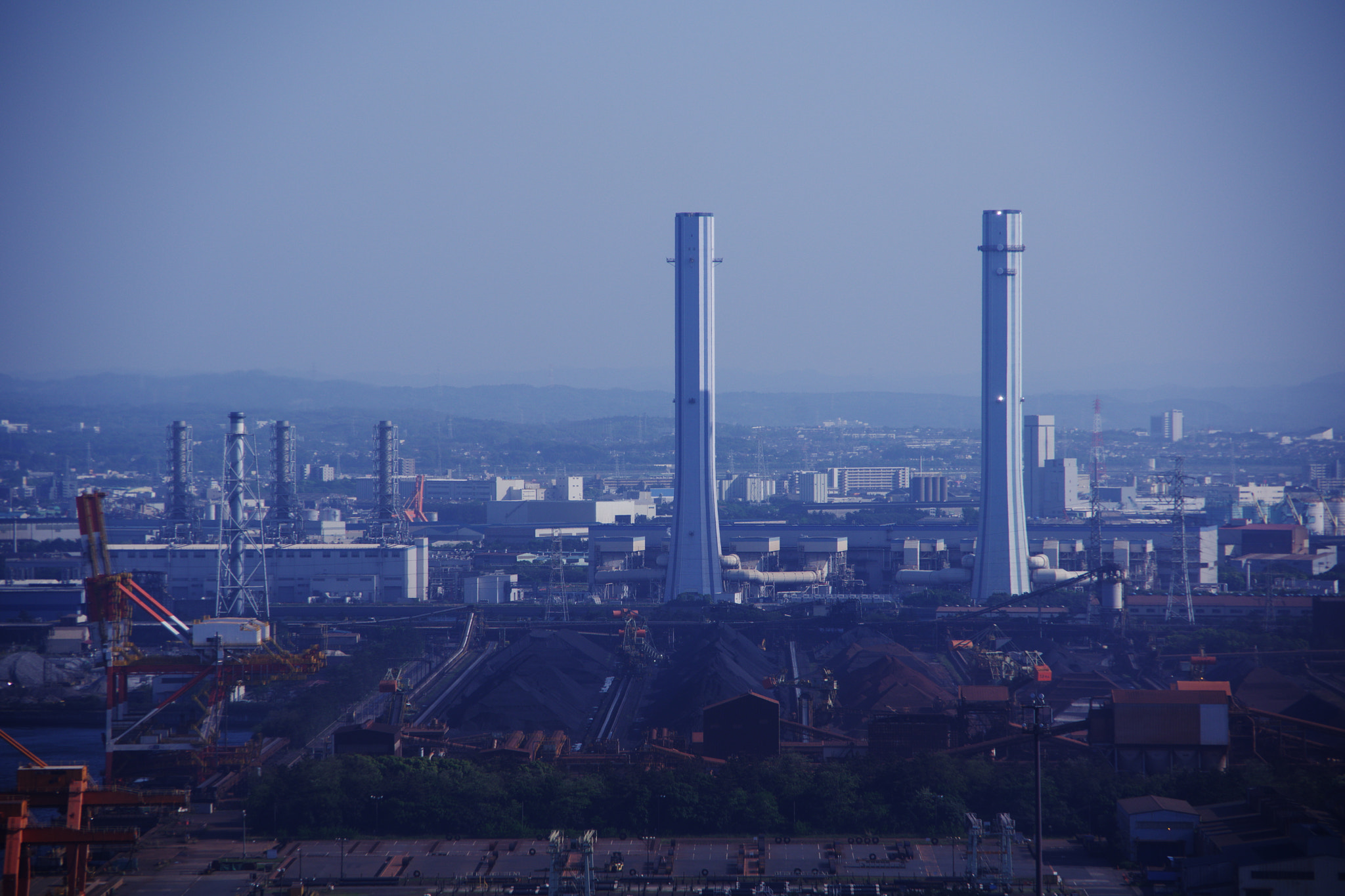 Pentax K-70 sample photo. The chimney of chiba thermal power plant photography