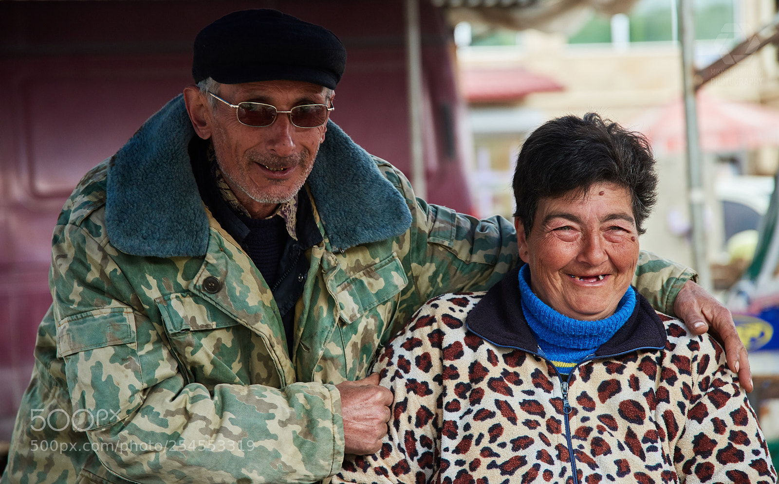 Nikon D810 sample photo. Two market vendors in photography