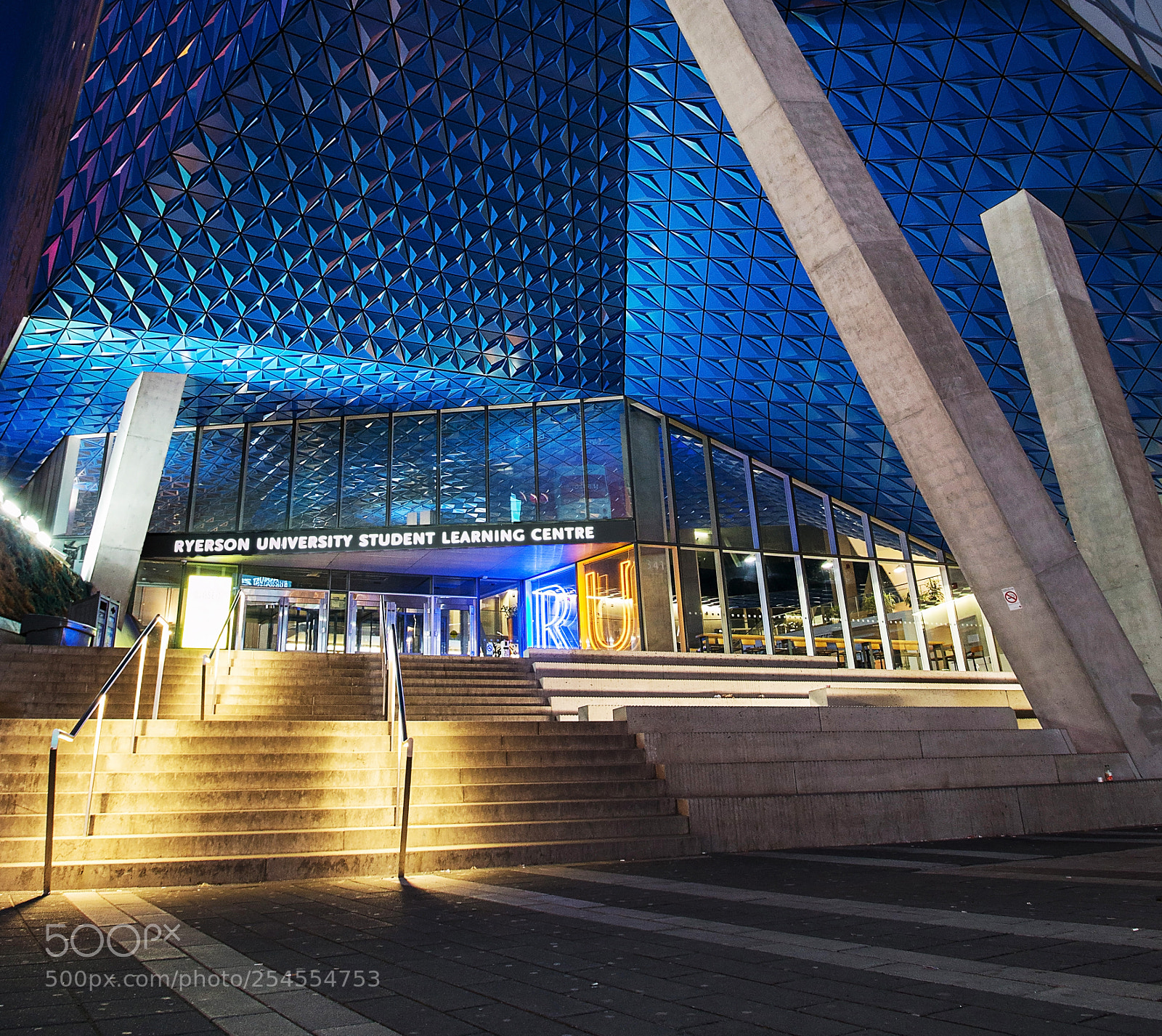 Canon EOS 70D sample photo. Angles of higher education photography