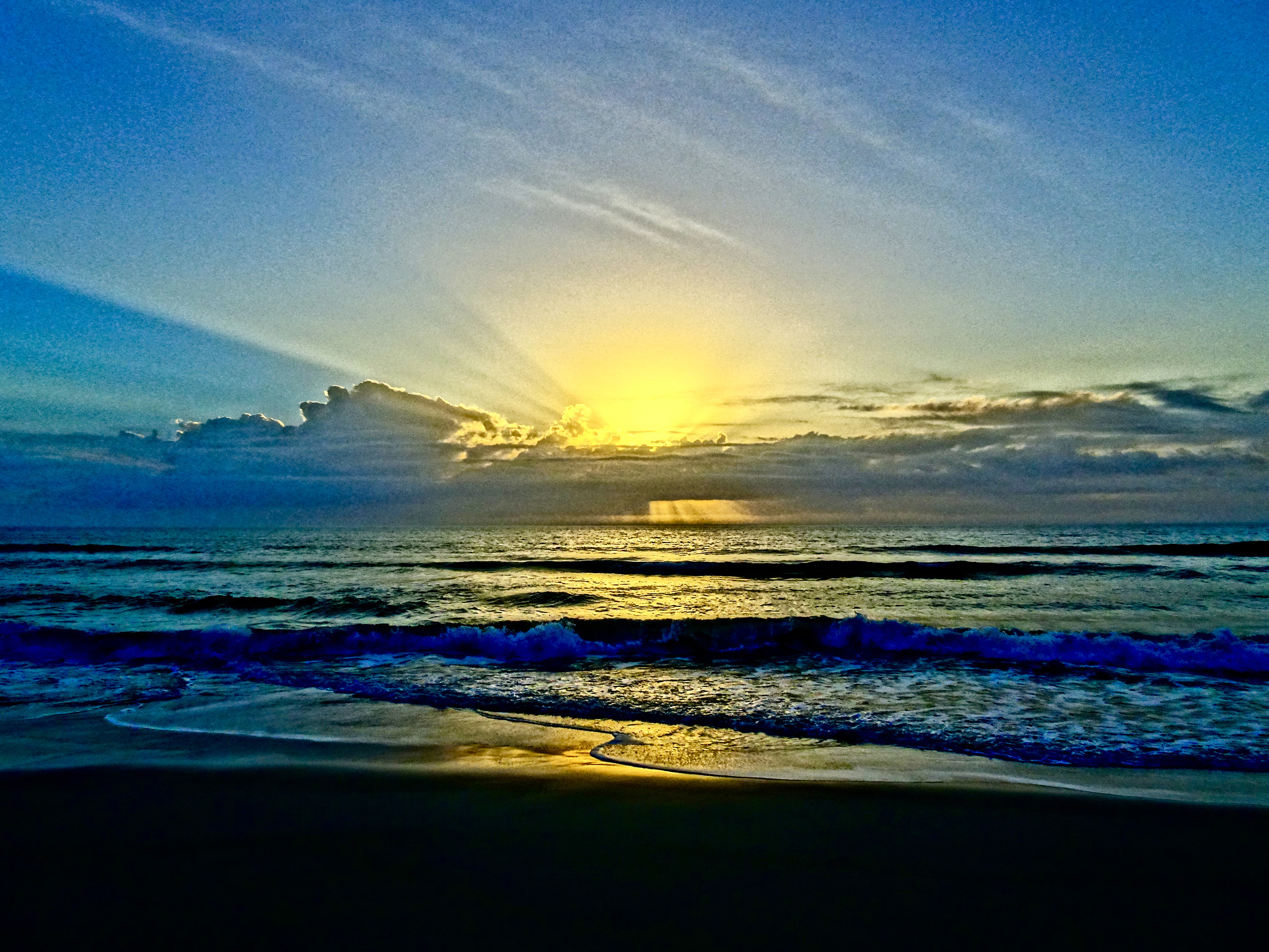 Sony Cyber-shot DSC-HX80 sample photo. Drama at sunrise photography