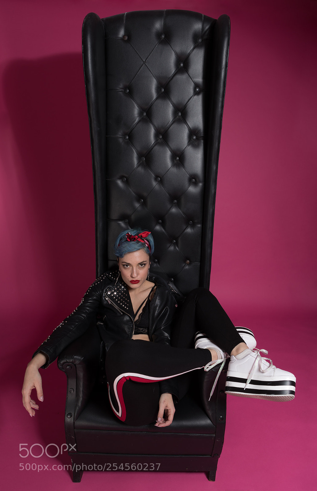 Canon EOS-1D X Mark II sample photo. The modern queen photography