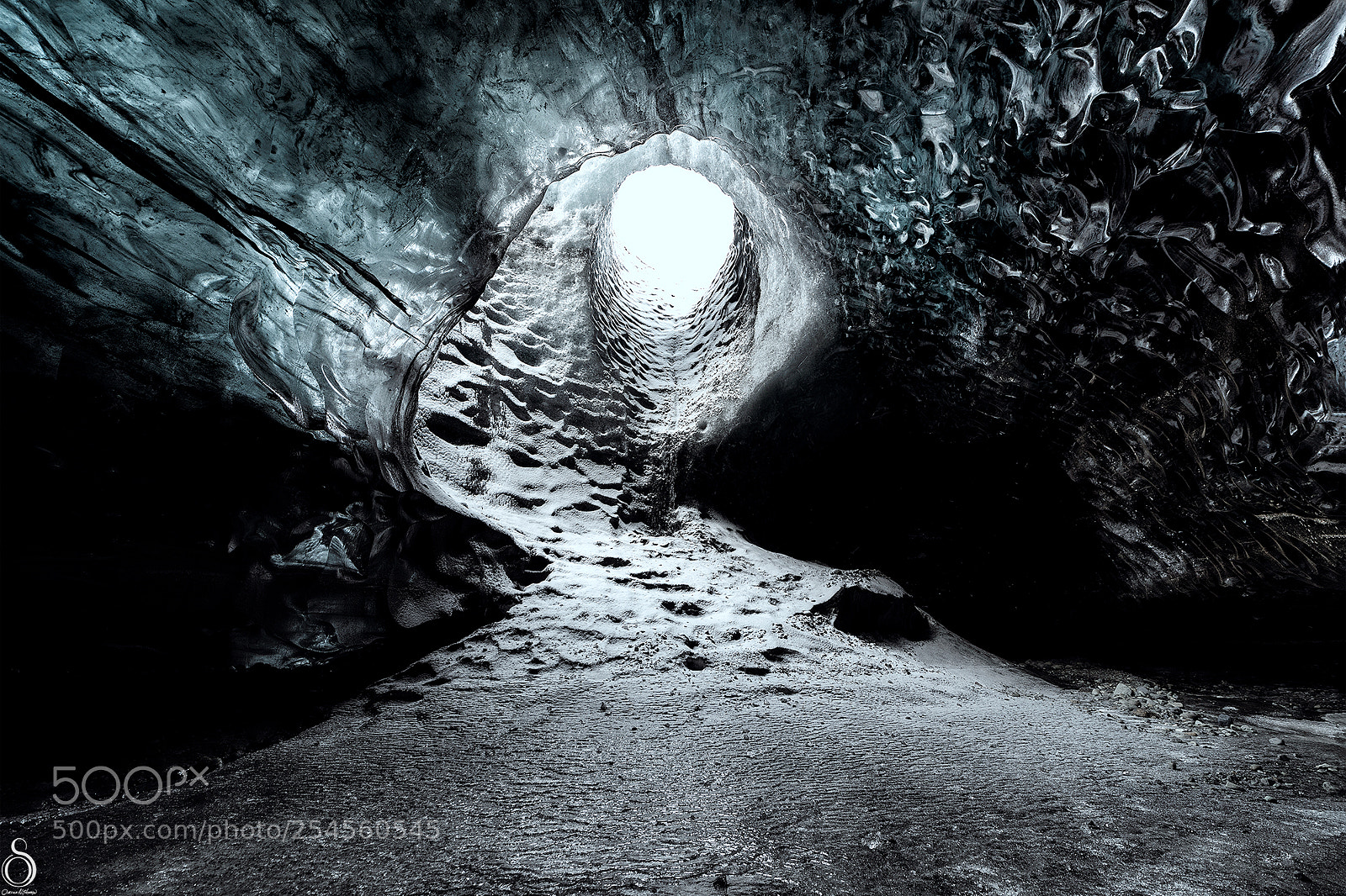 Canon EOS 5D Mark IV sample photo. Ice cave in the photography