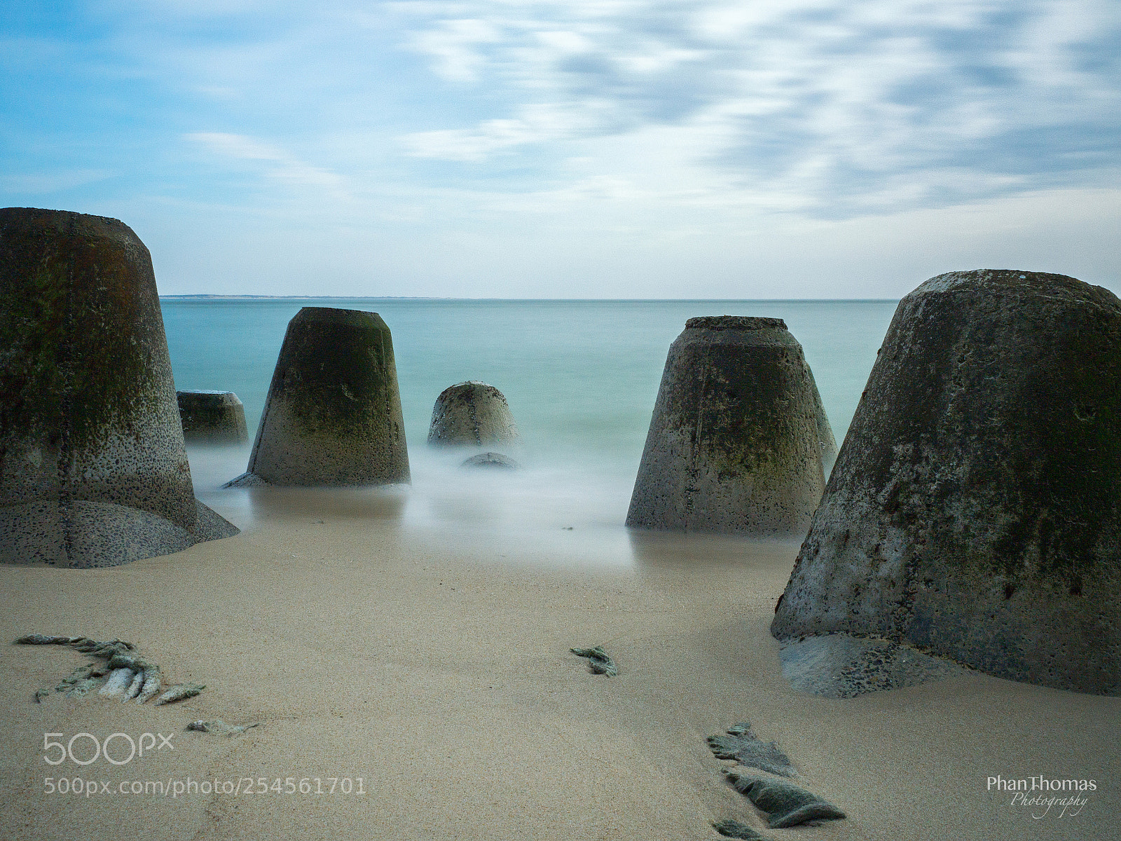 Olympus OM-D E-M10 II sample photo. Giant sand moulds photography