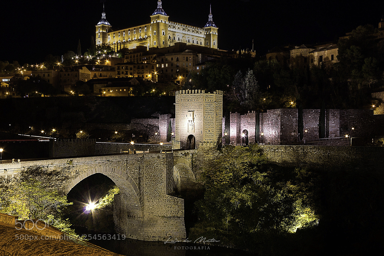 Canon EOS 600D (Rebel EOS T3i / EOS Kiss X5) sample photo. Toledo photography