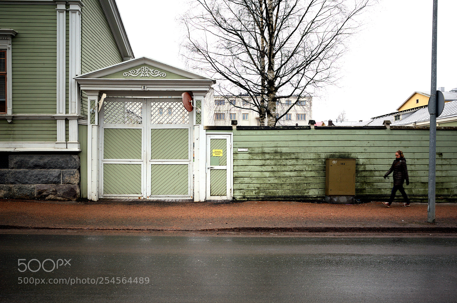 Ricoh GR II sample photo. People passing interesting houses photography