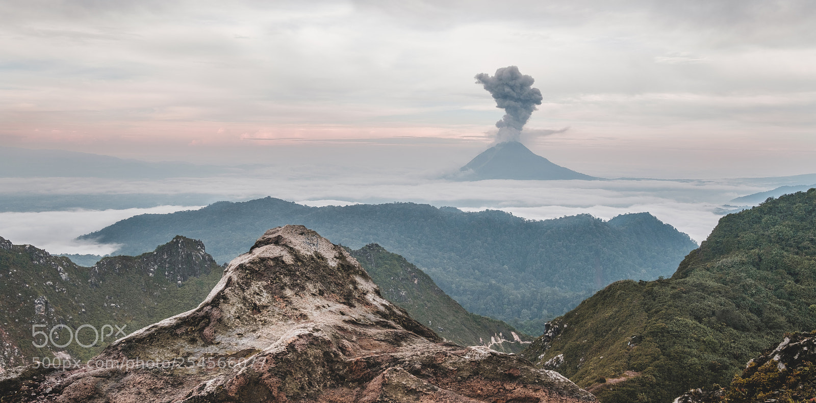 Fujifilm X-T2 sample photo. Sunrise eruption of mt photography