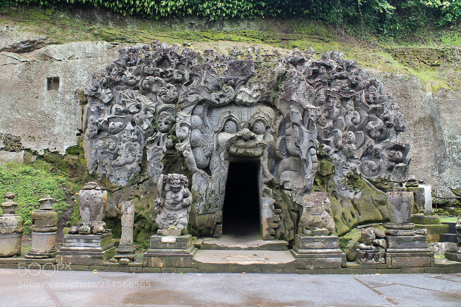 Canon EOS 1100D (EOS Rebel T3 / EOS Kiss X50) sample photo. Goa gajah photography