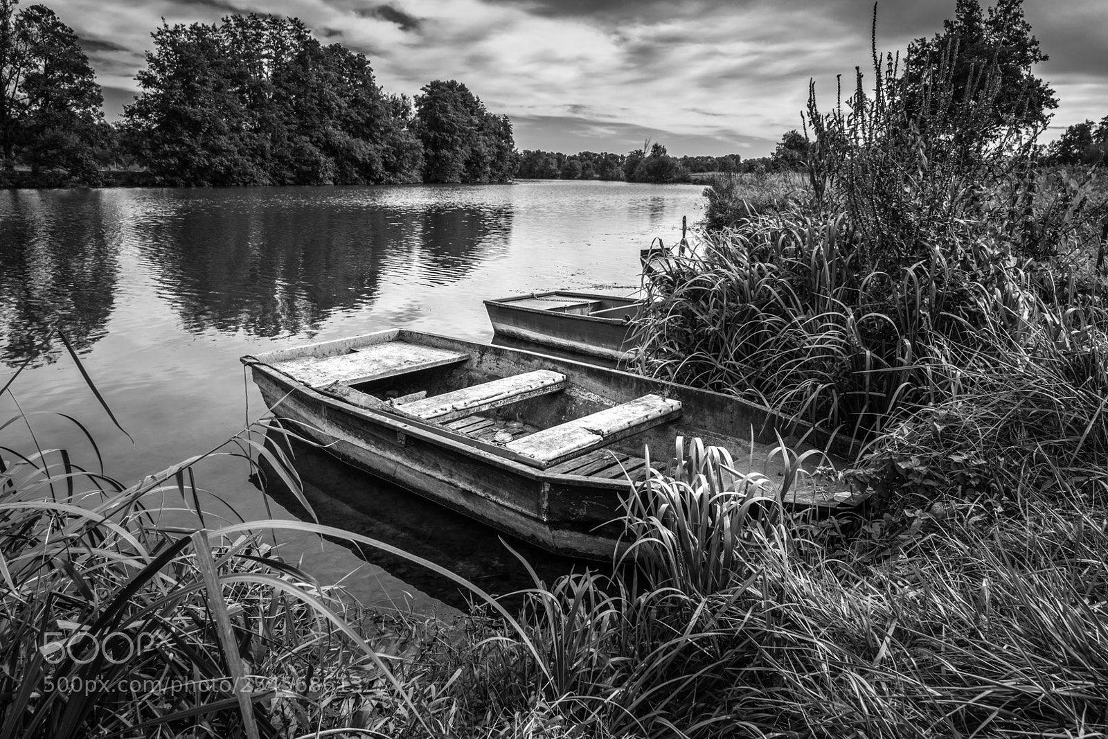 Canon EOS 7D Mark II sample photo. Boats on the river photography