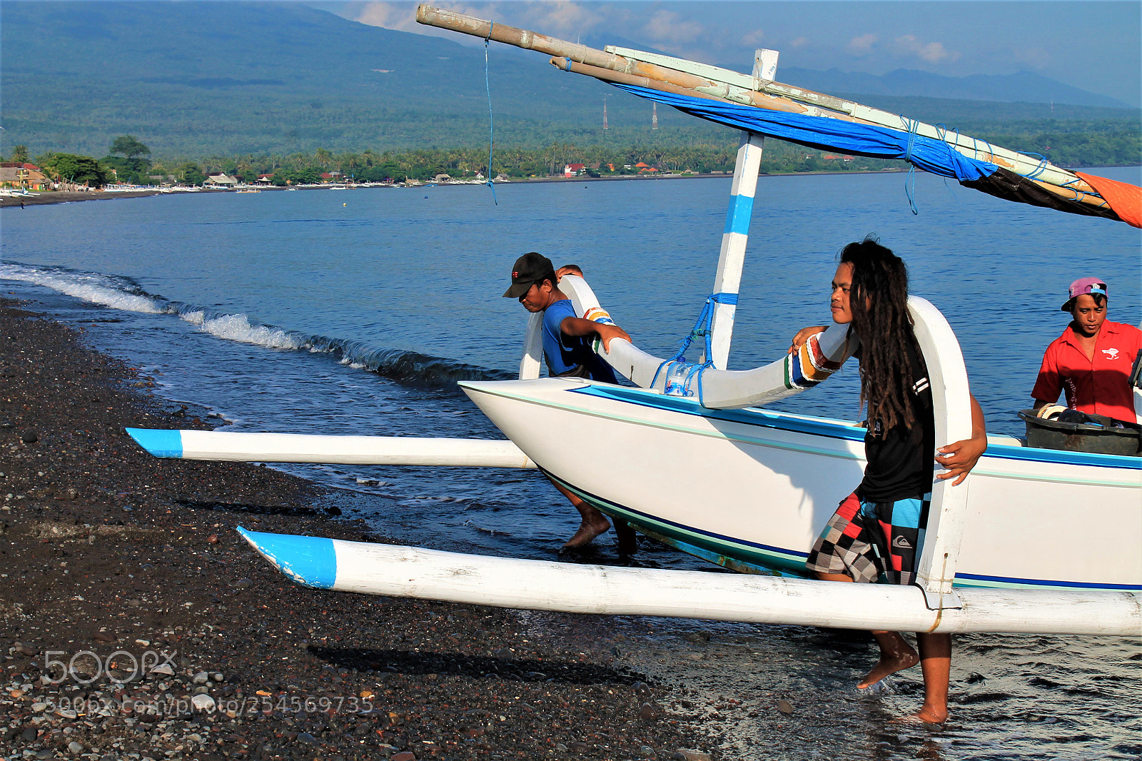 Canon EOS 1100D (EOS Rebel T3 / EOS Kiss X50) sample photo. Fishermen and a traditional photography
