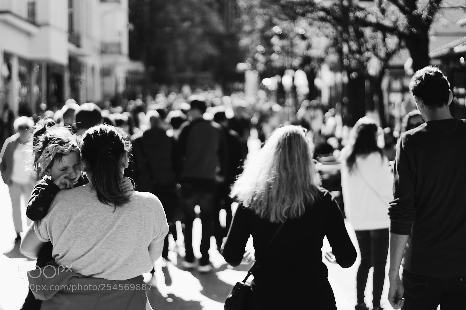 Canon EOS 1300D (EOS Rebel T6 / EOS Kiss X80) sample photo. Crowd photography