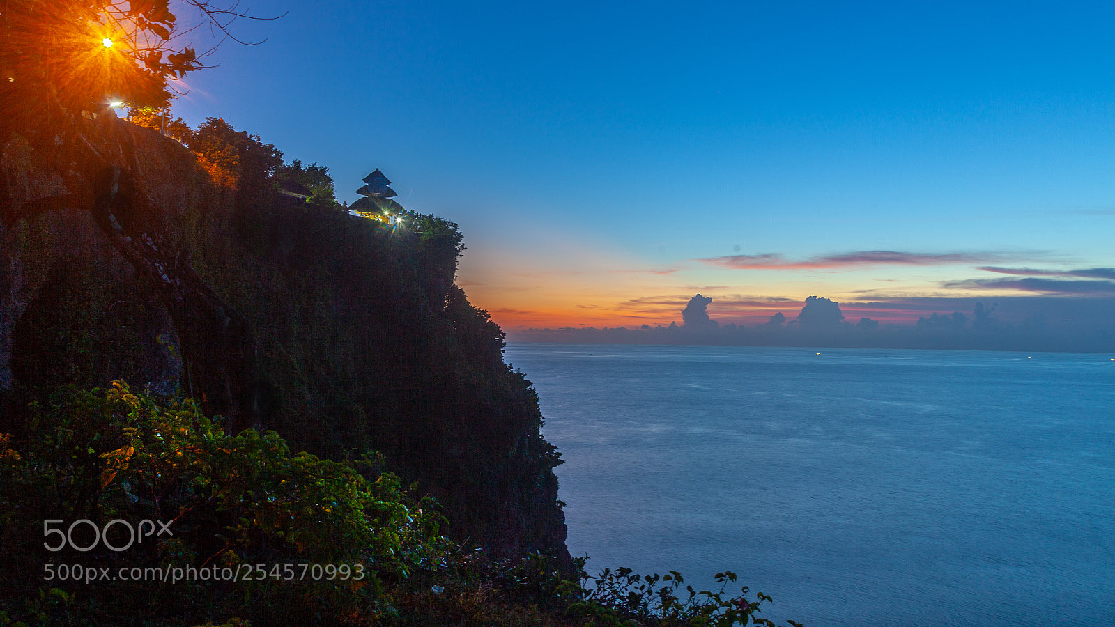 Canon EOS 5D Mark II sample photo. Beyond the clouds, uluwatu photography