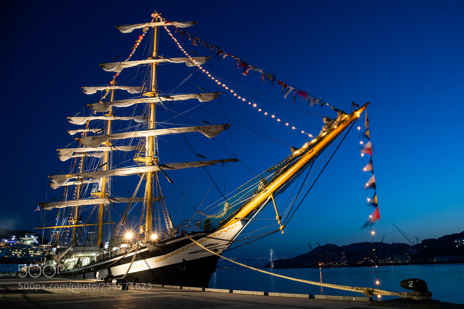 Canon EOS 5D Mark IV sample photo. Nagasaki sailing festival photography