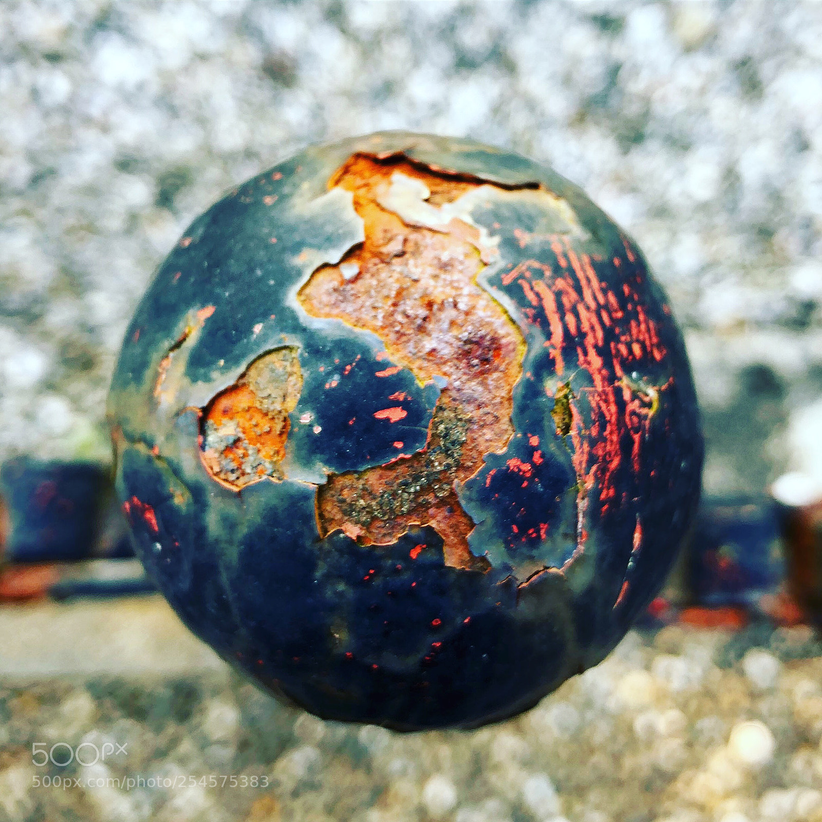 Apple iPhone 8 Plus sample photo. Very old rusty metal photography
