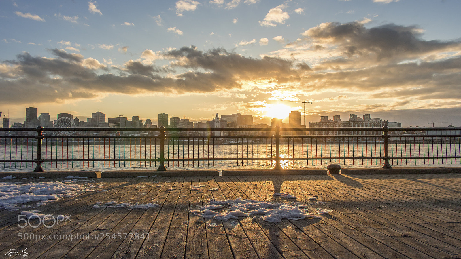 Canon EOS 750D (EOS Rebel T6i / EOS Kiss X8i) sample photo. Warm sunset over montreal photography