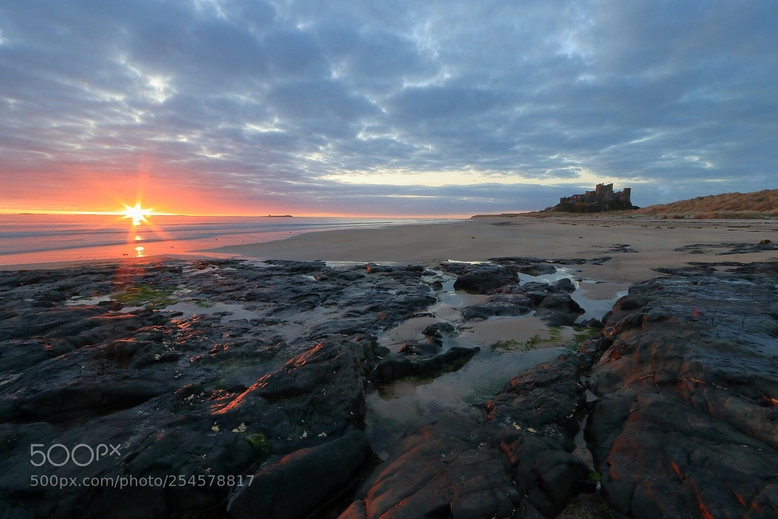 Canon EOS 800D (EOS Rebel T7i / EOS Kiss X9i) sample photo. Bamburgh photography