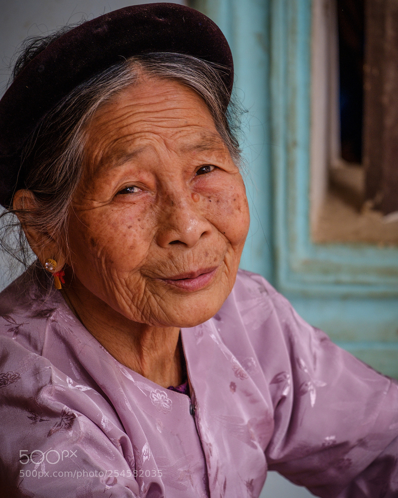 Fujifilm X-T2 sample photo. Elderly villager photography