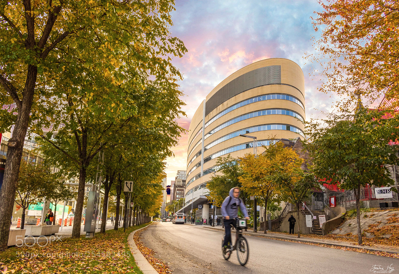 Canon EOS 750D (EOS Rebel T6i / EOS Kiss X8i) sample photo. Uqam university photography