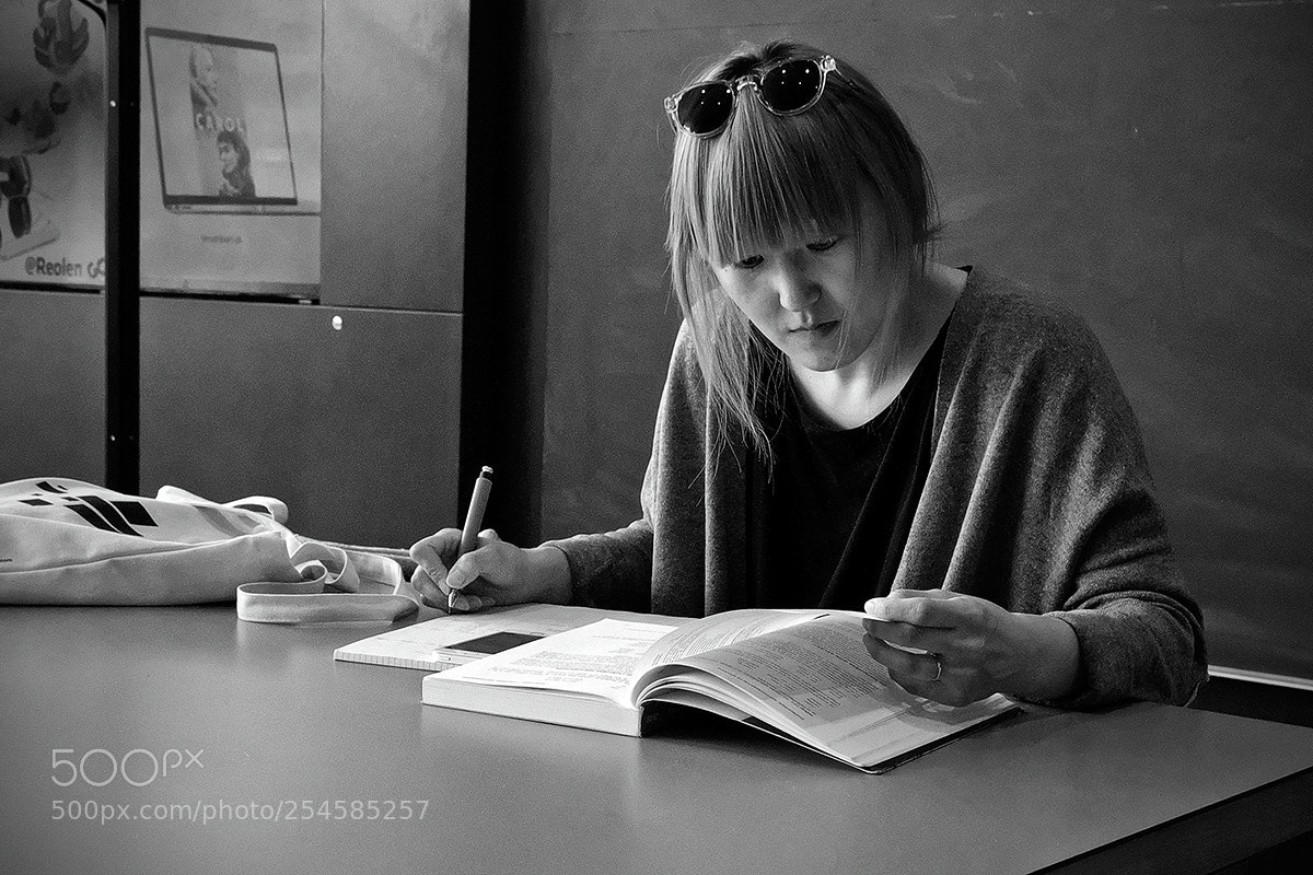 Fujifilm X-Pro2 sample photo. Library student photography