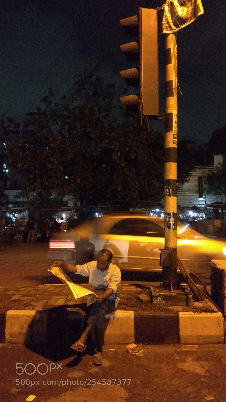 Xiaomi Redmi Note 4 sample photo. The lamppost reader photography