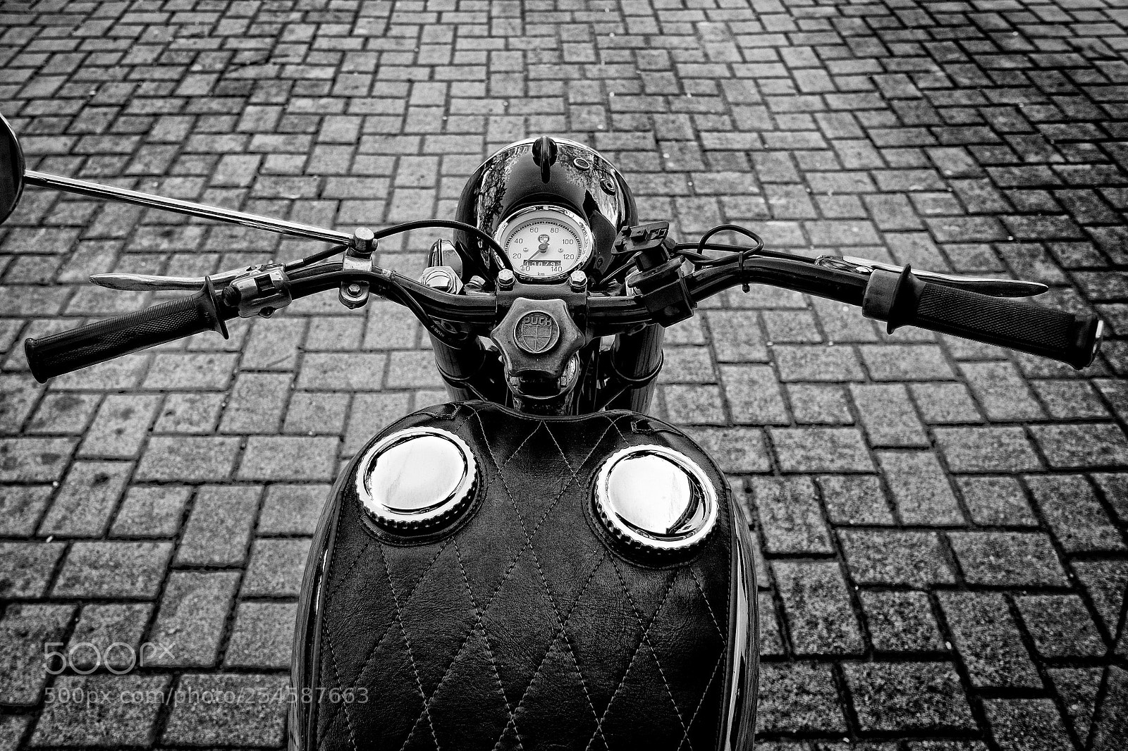 Nikon D7000 sample photo. Ready to drive photography