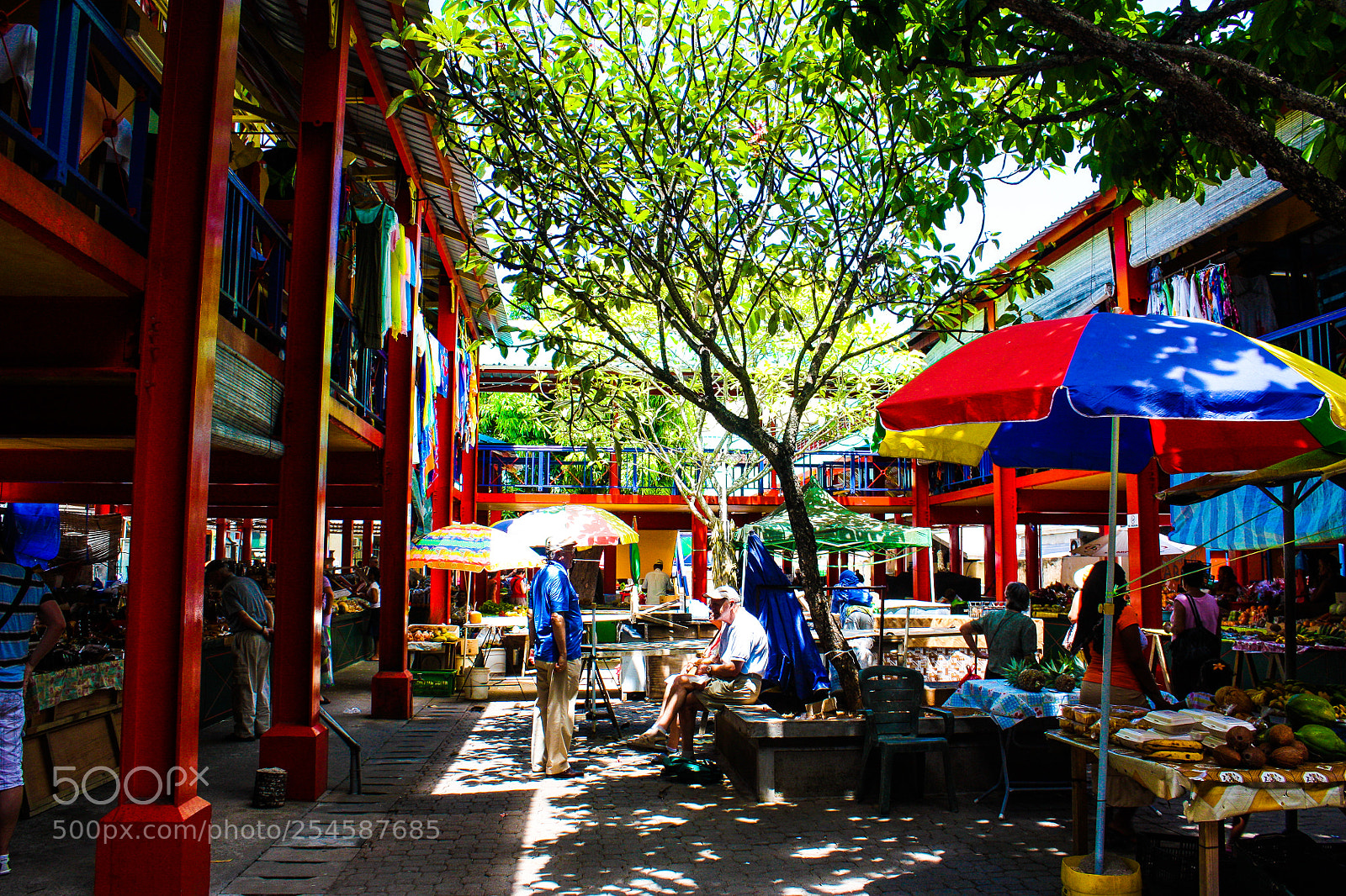 Canon EOS 450D (EOS Rebel XSi / EOS Kiss X2) sample photo. Colourful market, victoria, seychelles. photography