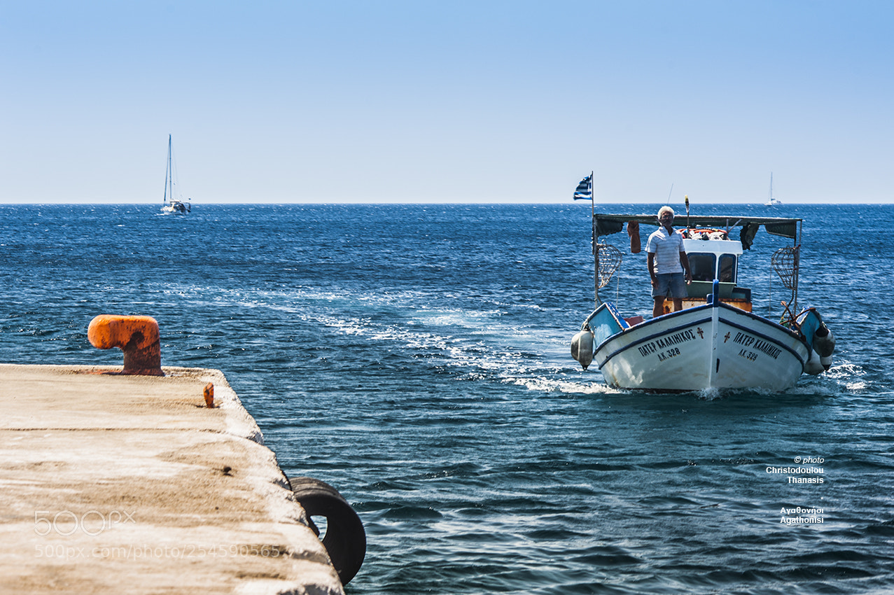 Nikon D700 sample photo. Fishermens' homecoming. agathonisi island photography