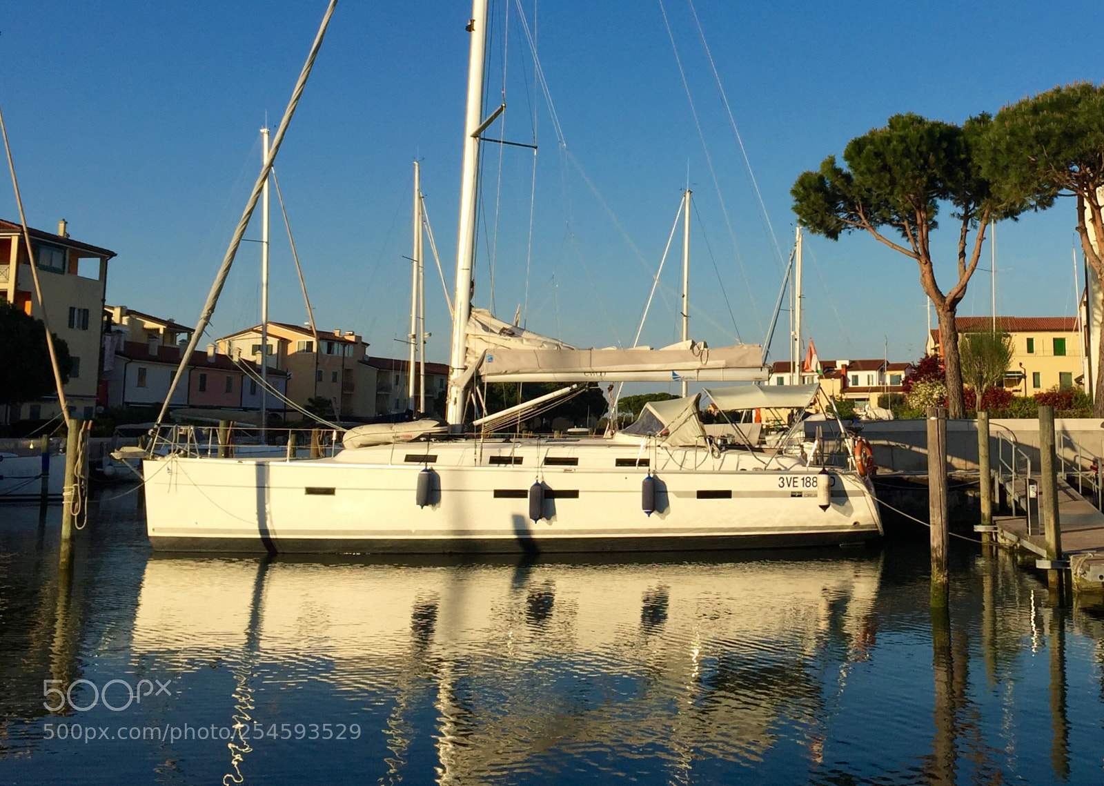 Apple iPhone 6 sample photo. Boating in italia photography