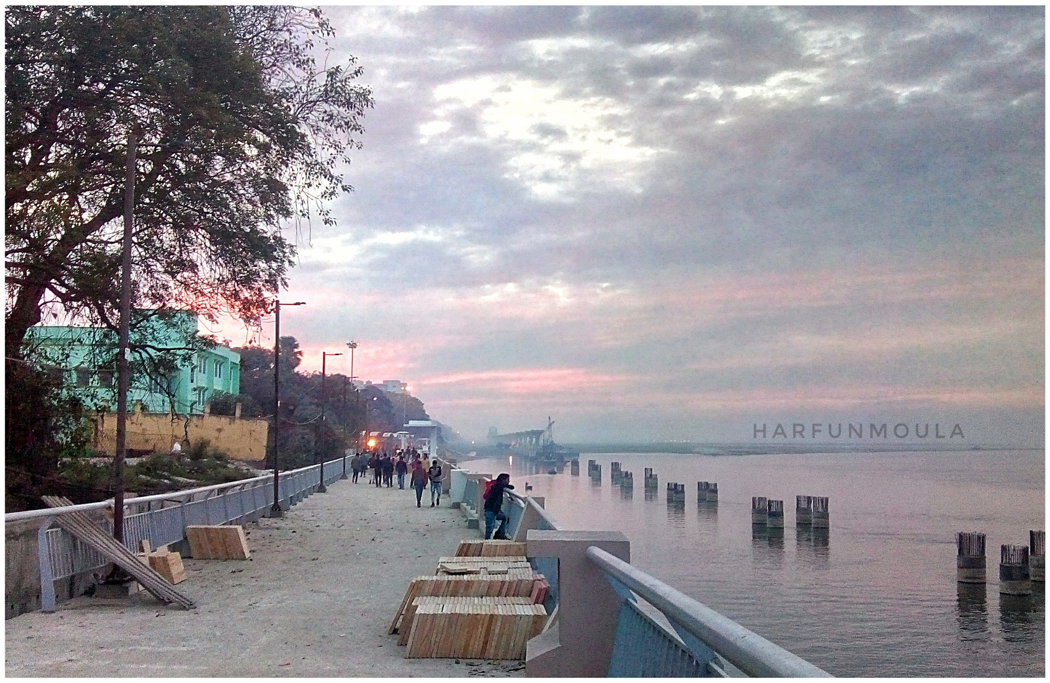 Motorola Moto C Plus sample photo. Evenings_at_gandhi_ghat.jpg photography