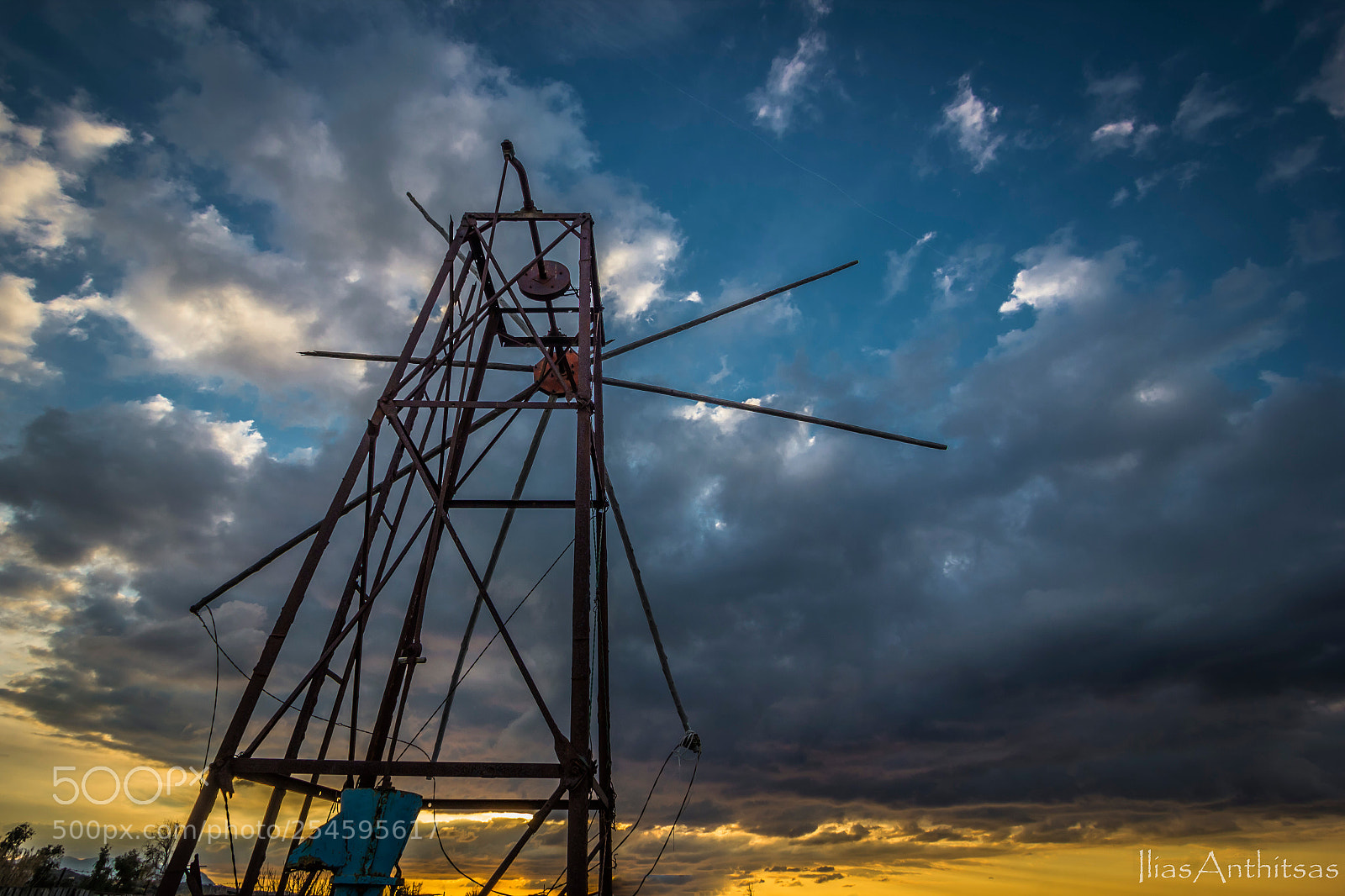 Canon EOS 550D (EOS Rebel T2i / EOS Kiss X4) sample photo. Windmill photography