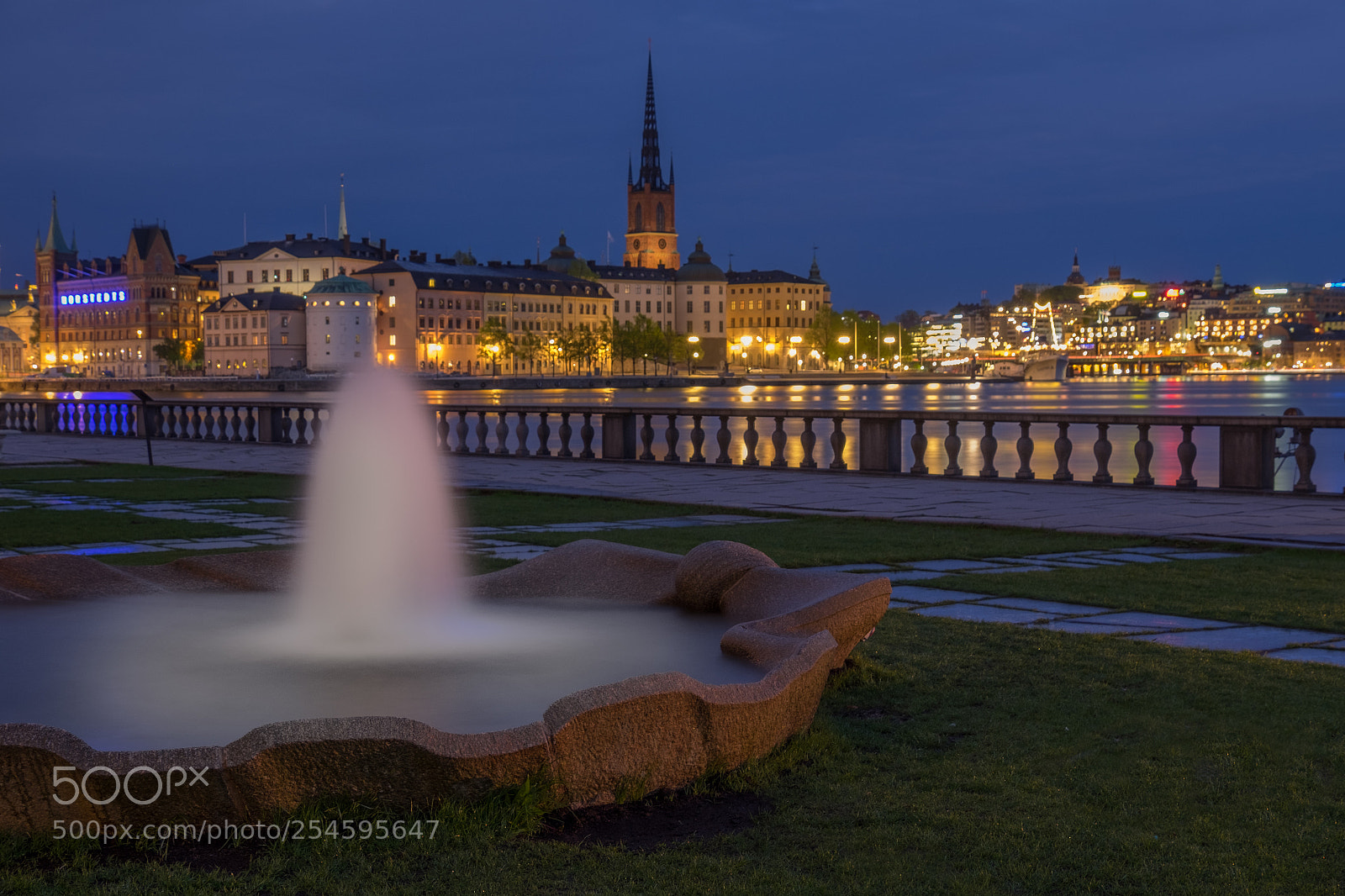 Fujifilm X-T1 sample photo. Fountain city hall stockholm photography