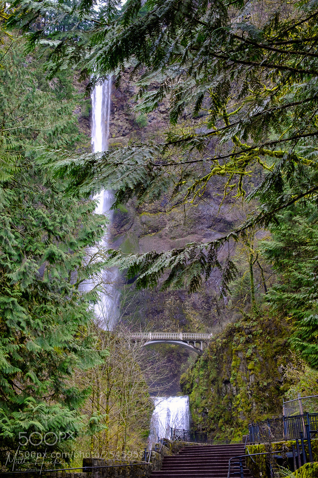 Fujifilm X-T20 sample photo. Multnomah falls photography