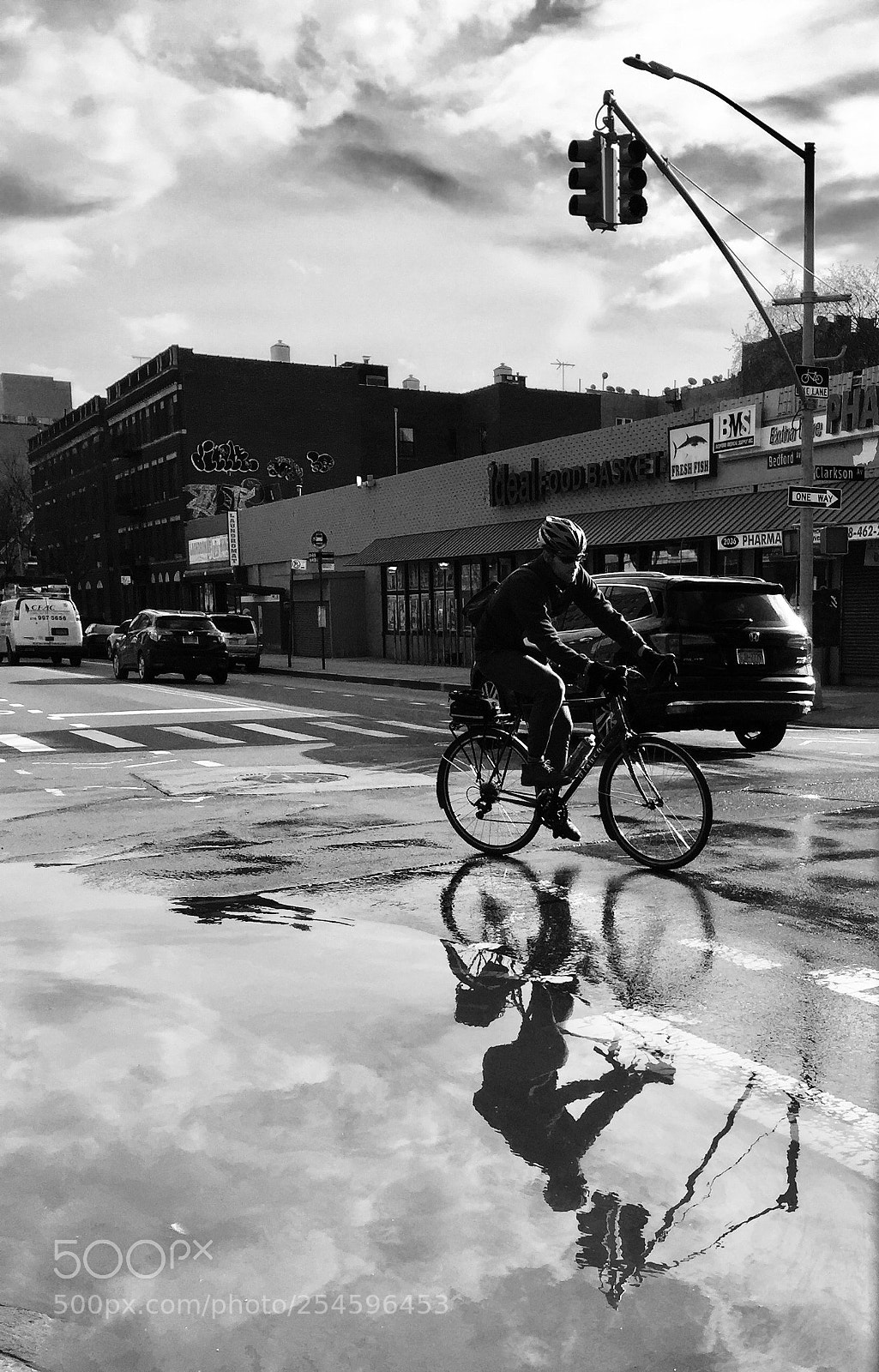 Apple iPhone 6 sample photo. Bicyclist in nyc photography