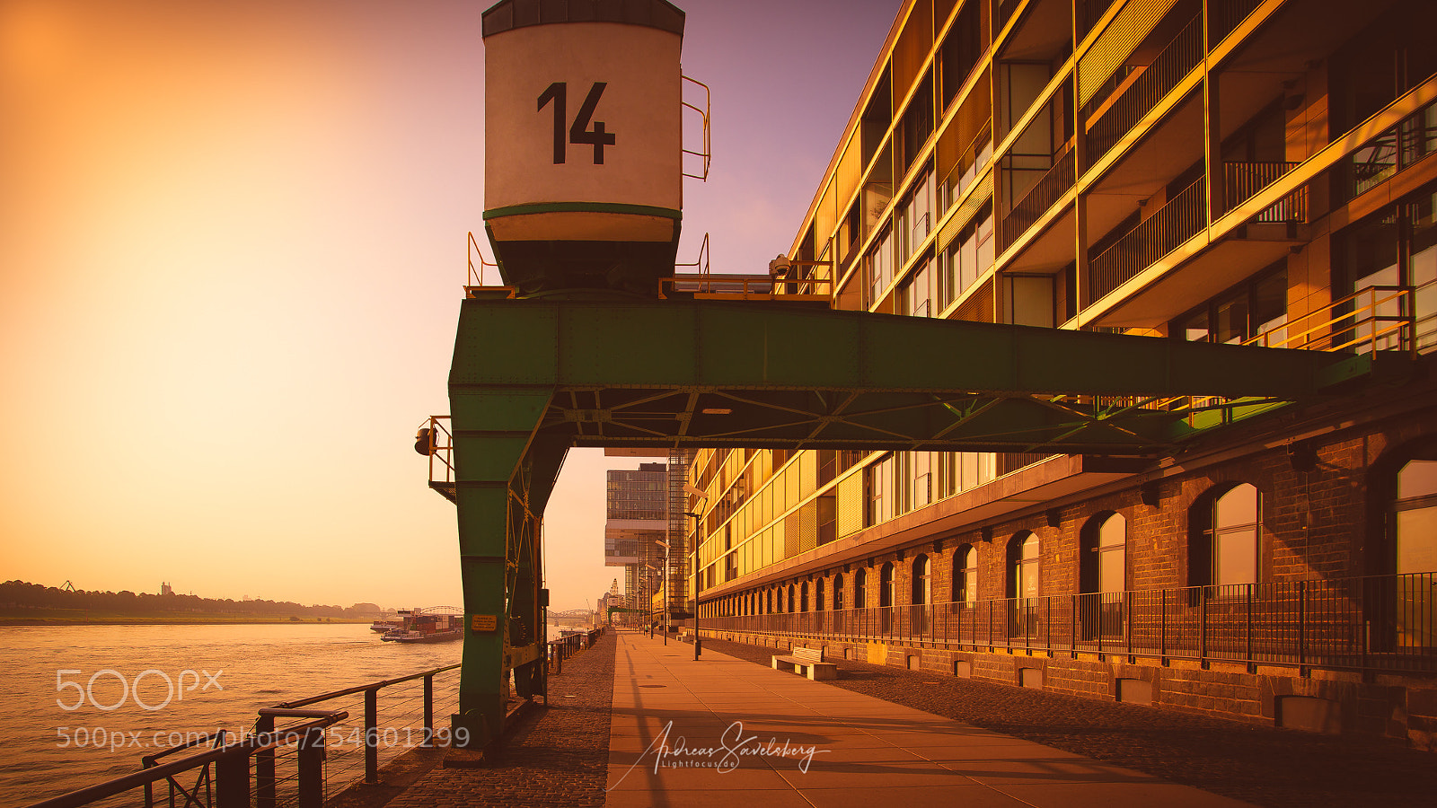 Canon EOS 6D Mark II sample photo. Sunrise at the harbour photography