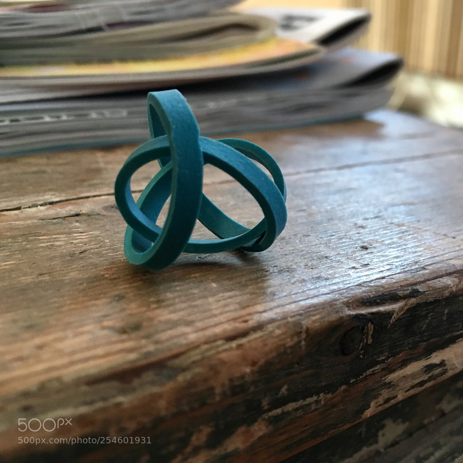Apple iPhone 6s sample photo. Happy elastic band photography